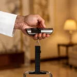 ⁦ميزان امتعة رقمي من اوداس⁩ - الصورة ⁦2⁩