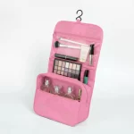 ⁦حقيبة تنظيم مستحضرات التجميل والأدوات الشخصية لون وردي⁩ - الصورة ⁦2⁩