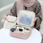 ⁦حقيبة مستحضرات التجميل بتصميم انيق متعددة الألوان⁩ - الصورة ⁦4⁩